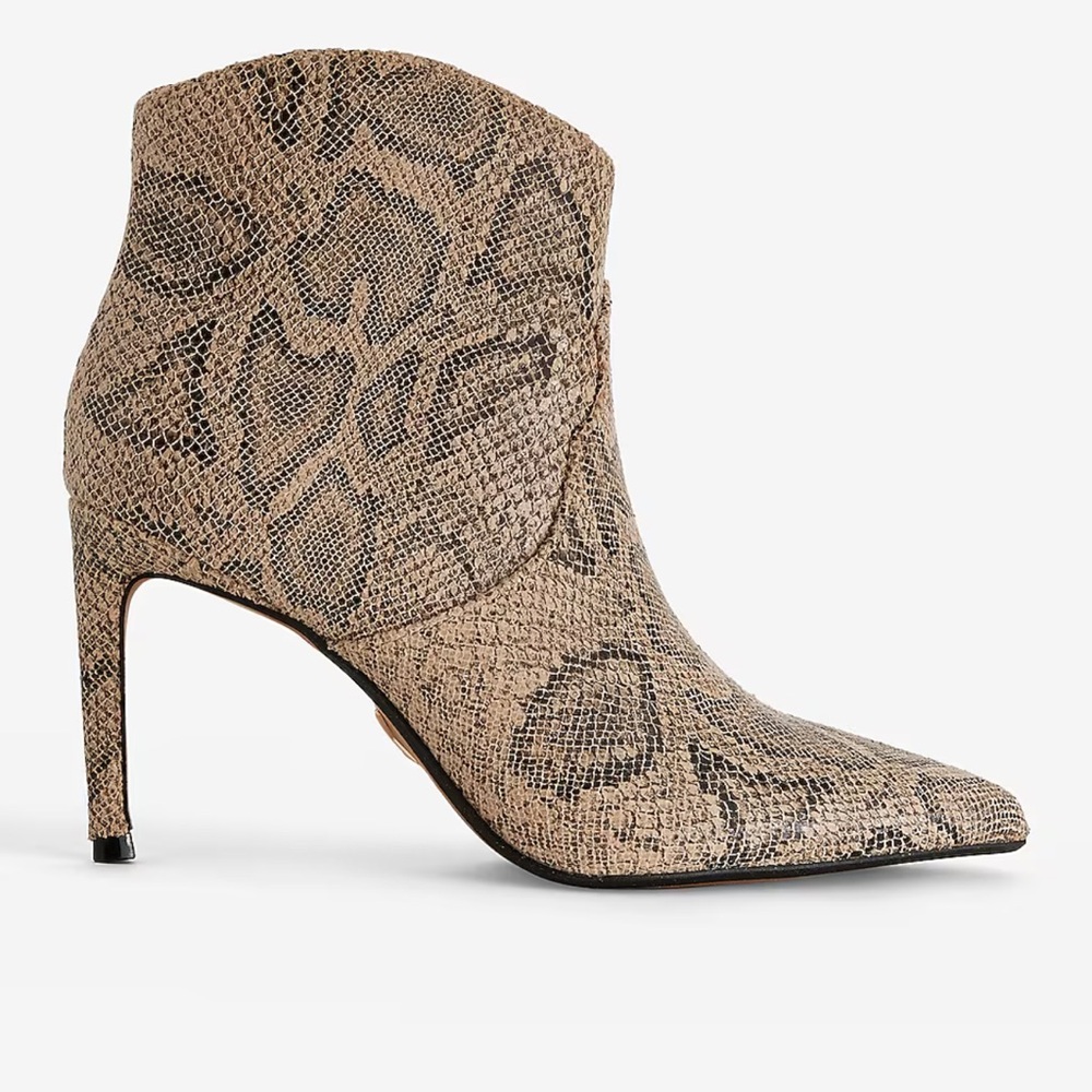 Brand new Snakeskin Thin Heel
Booties